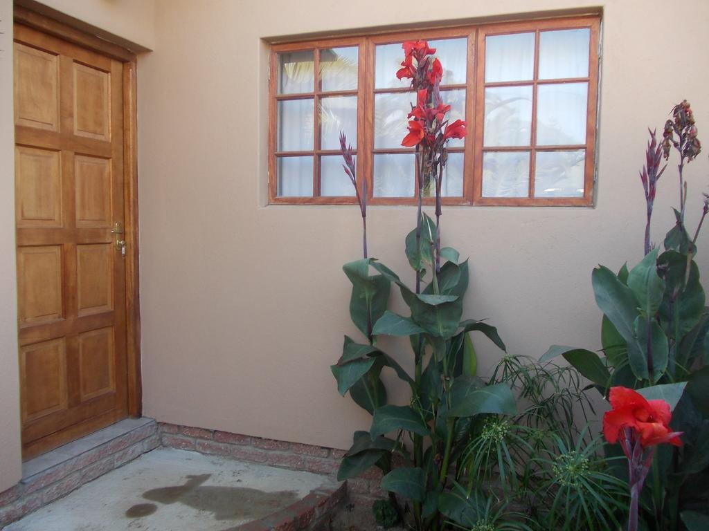 Huis Klipdriftself Catering &B&B Henties Bay Extérieur photo